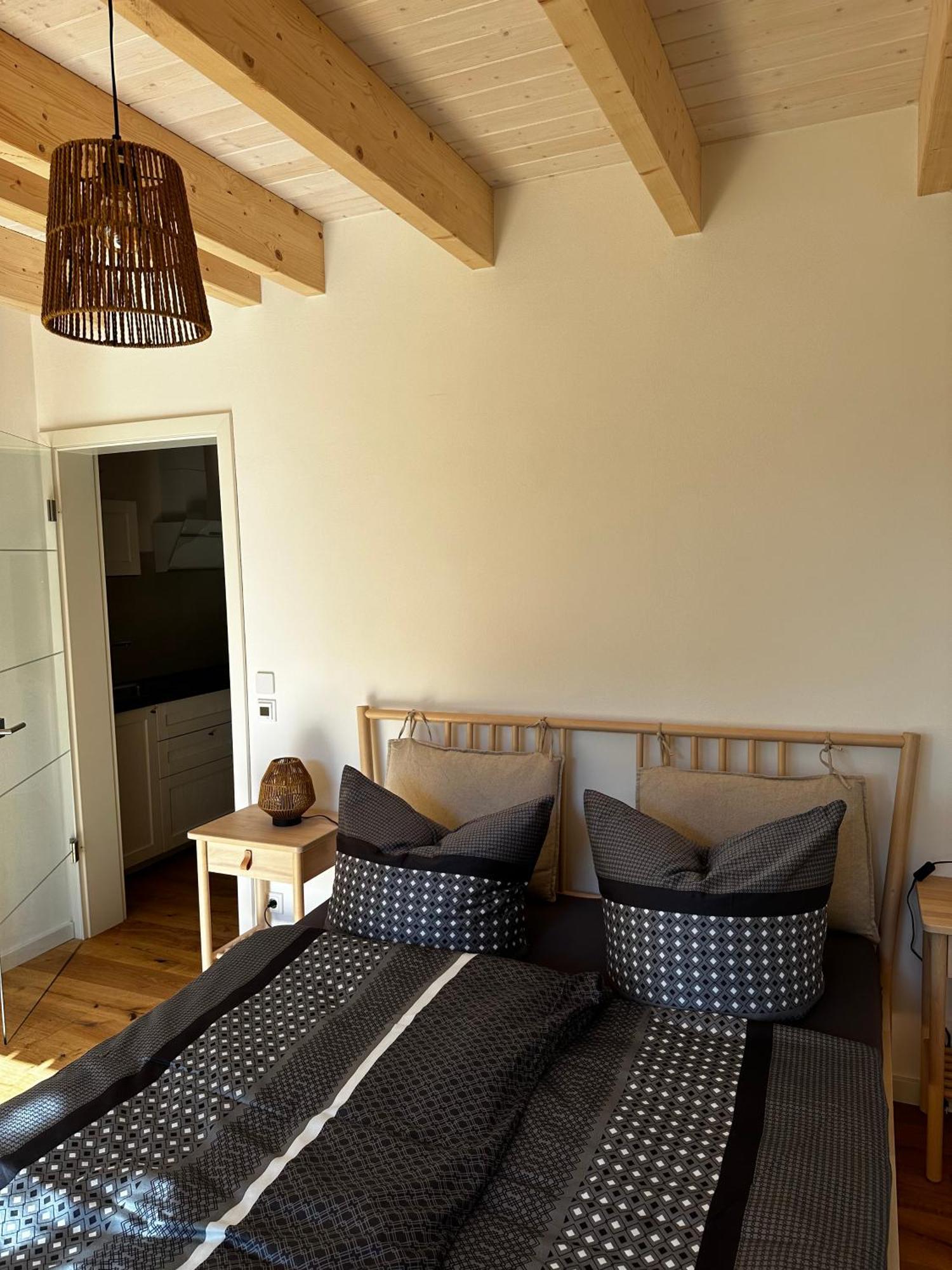 Ferienwohnung Stenja - Made Of Wood Дрезден Екстериор снимка